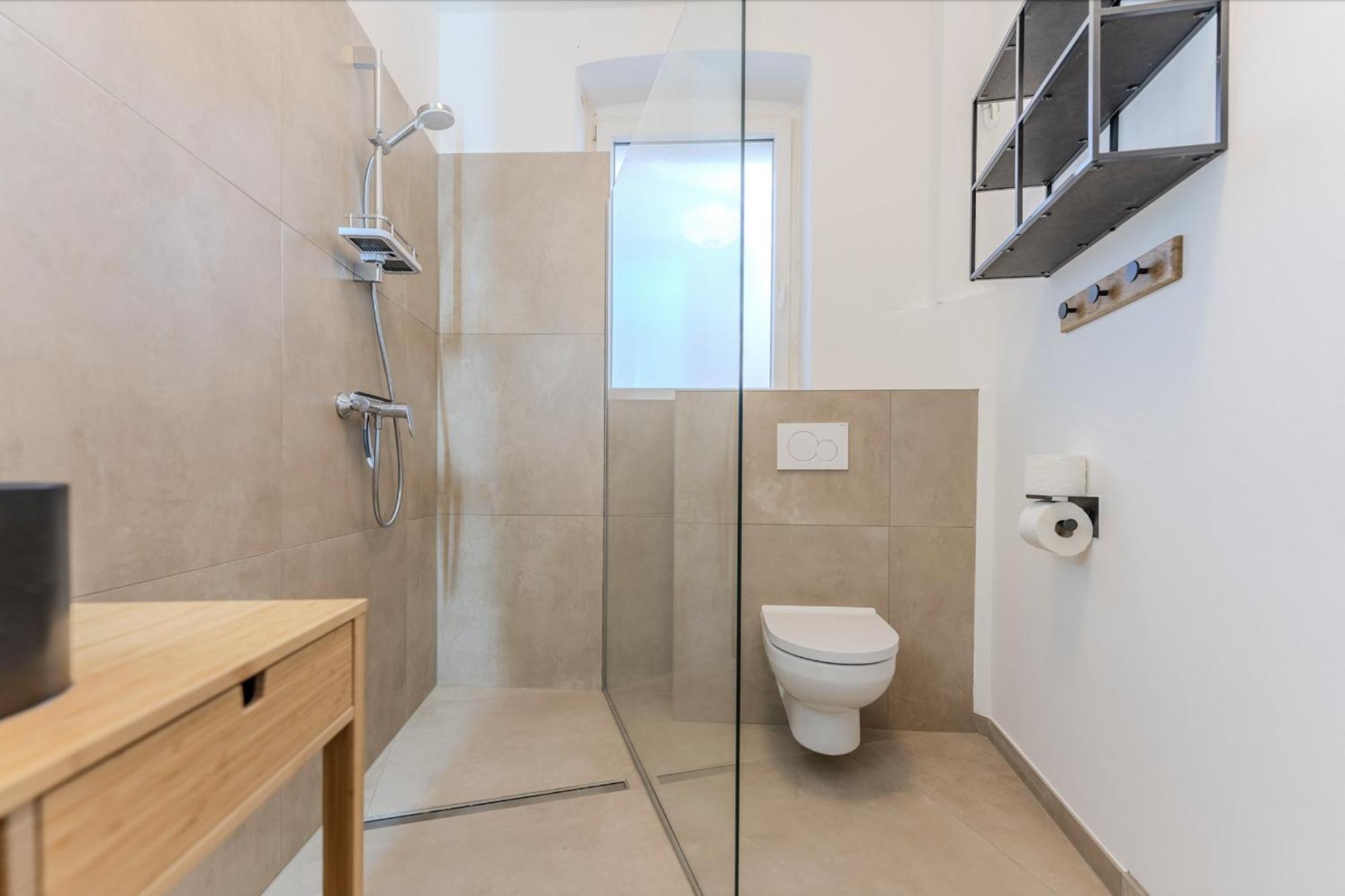 Urbansuite In Der Innenstadt Кремс Екстериор снимка