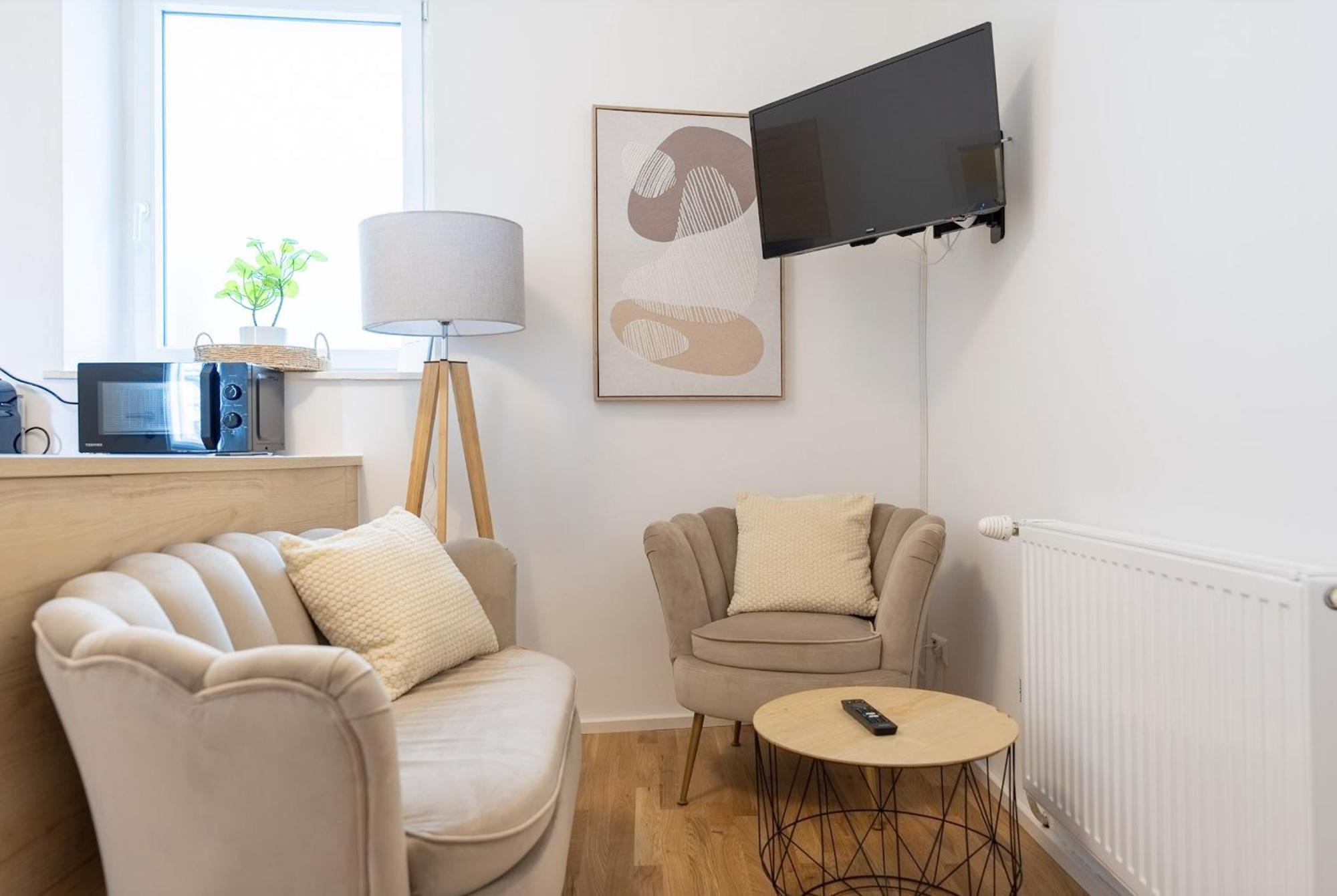 Urbansuite In Der Innenstadt Кремс Екстериор снимка